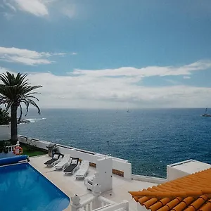 Villa Blanca, Callao Salvaje